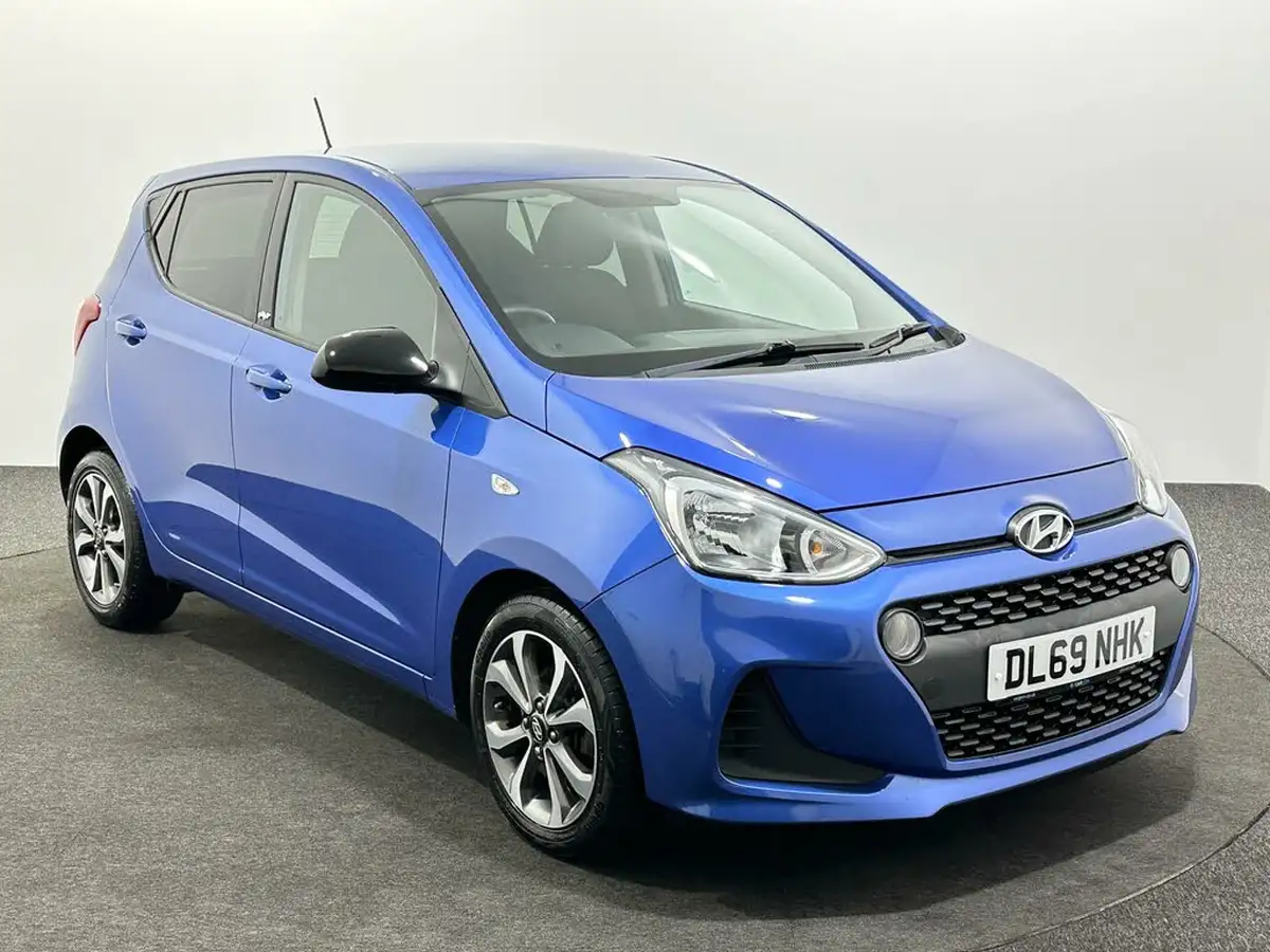 2019-hyundai-i10-10-play-big-0