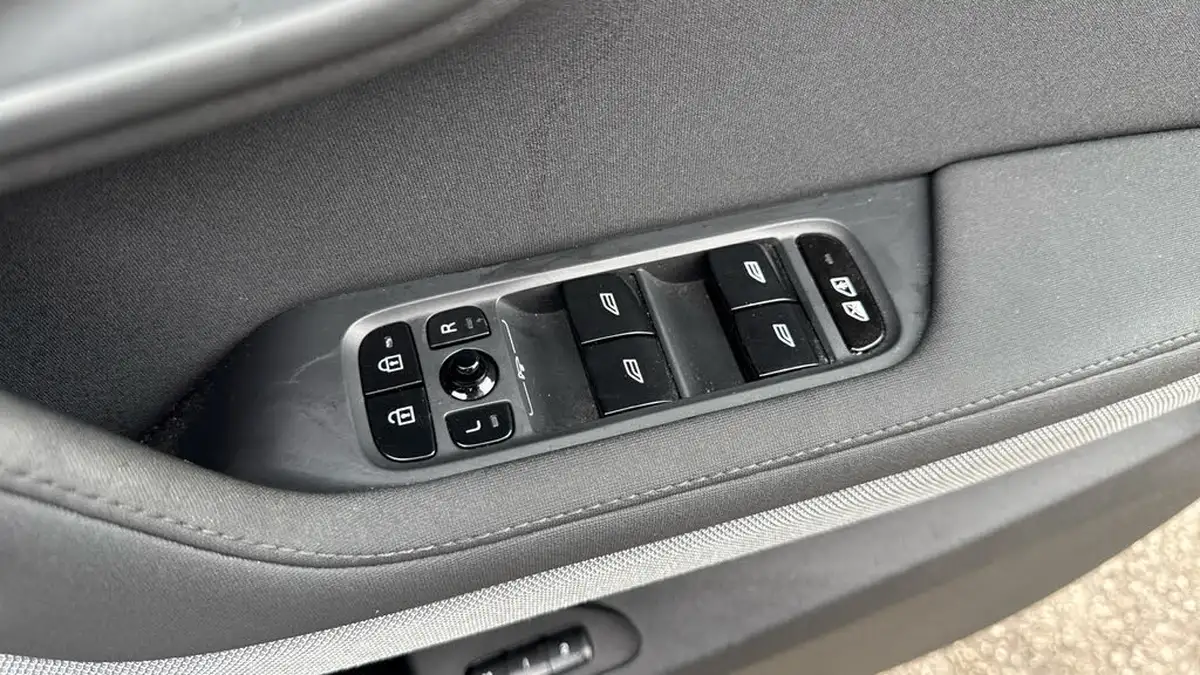 2022-polestar-polestar-2-e-ps2-300kw-long-dual-hatchback-big-27