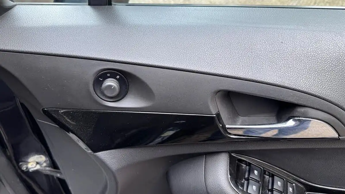 2011-chevrolet-orlando-20td-lt-163ps-auto-big-15