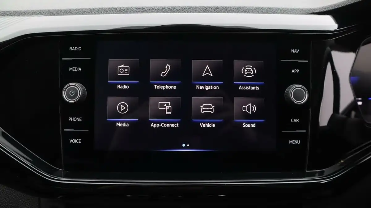 2023-volkswagen-t-cross-10-tsi-black-edition-110ps-dsg-big-11