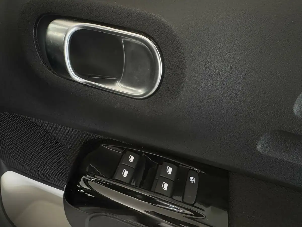 2023-citroen-c3-12-puretech-c-series-edition-83ps-ss-big-13
