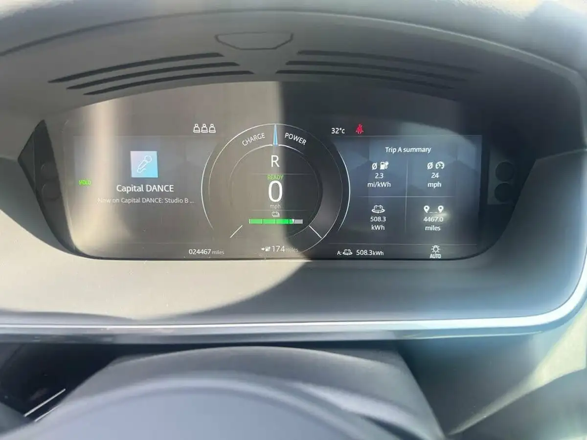 2021-jaguar-i-pace-ev400-hse-big-17