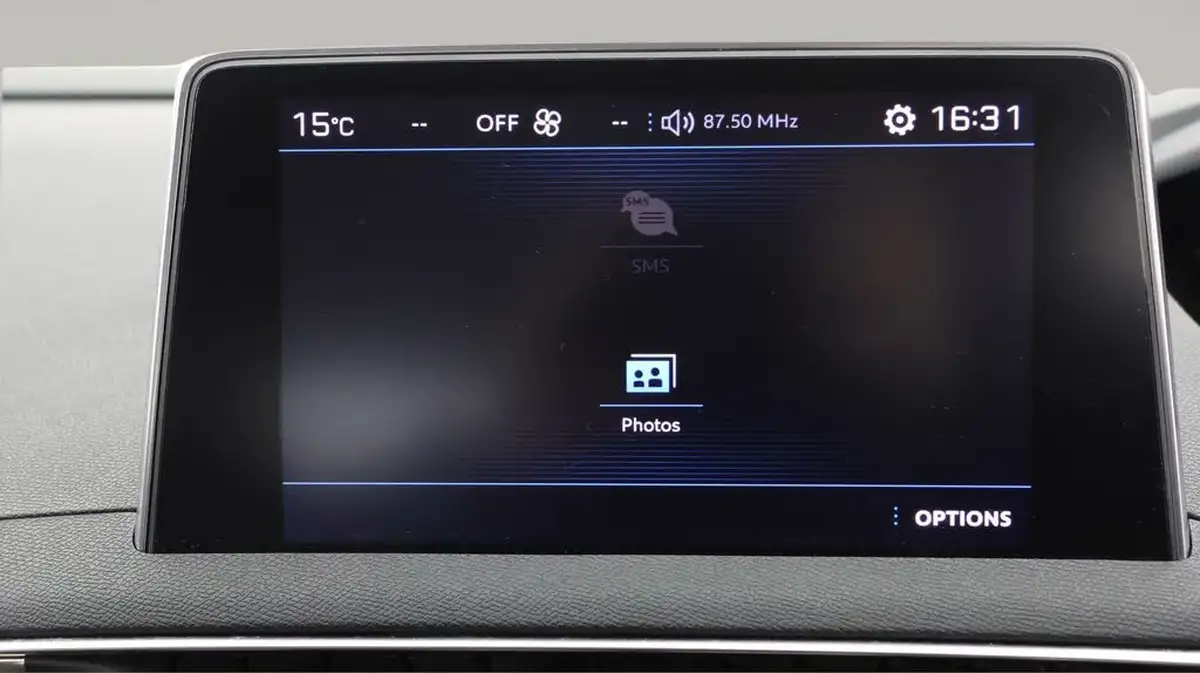 2018-peugeot-5008-suv-12-puretech-active-big-10