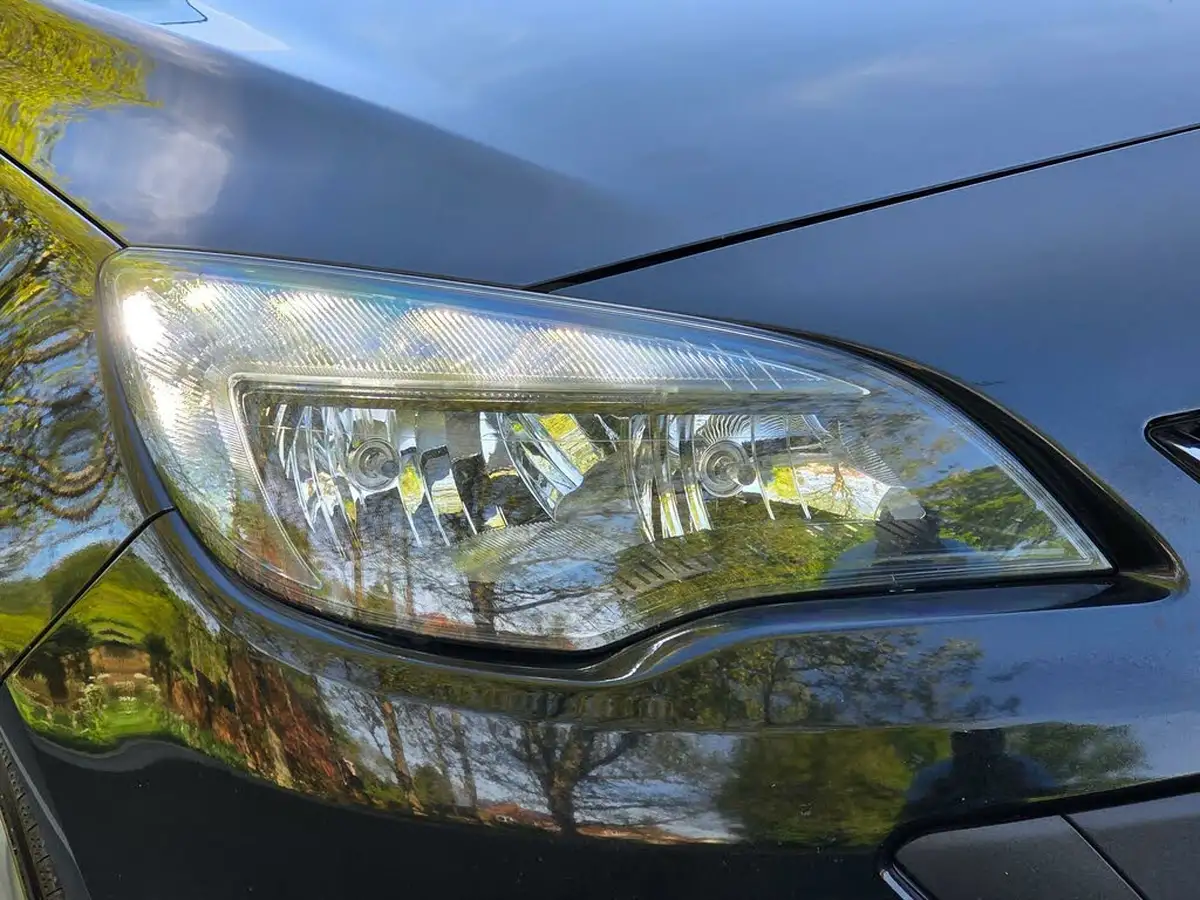 2014-vauxhall-astra-16-energy-big-34
