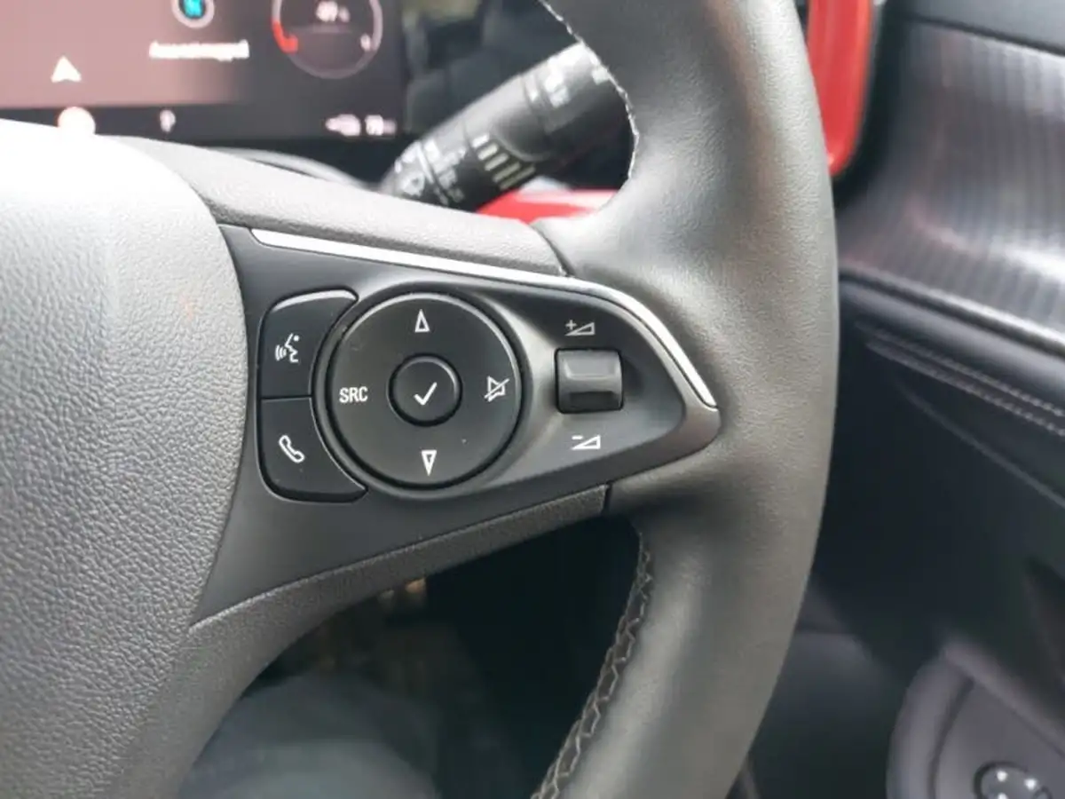 2023-vauxhall-mokka-e-gs-line-big-18