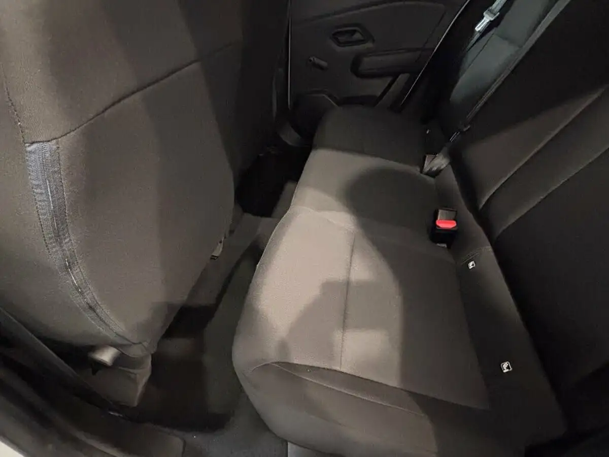 2021-dacia-sandero-10-sce-essential-big-17