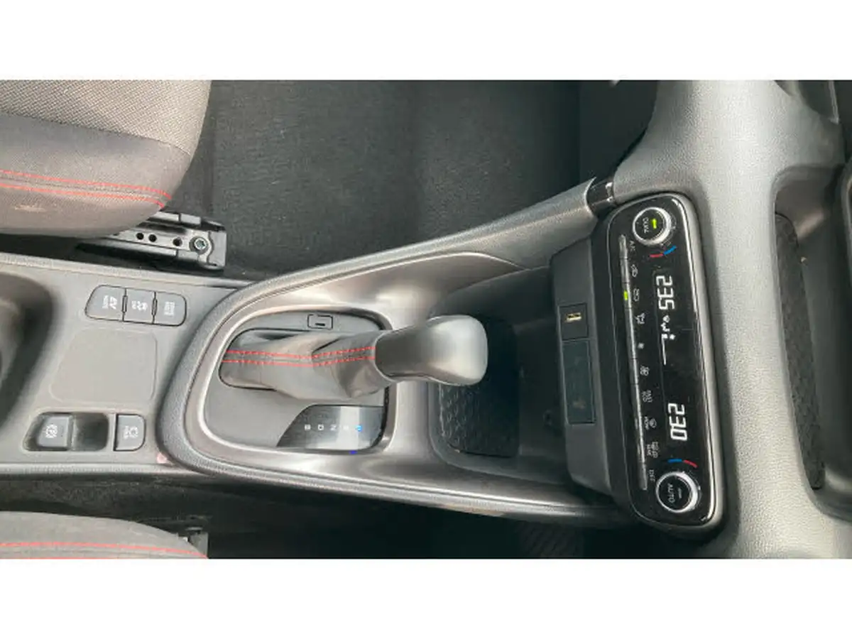 2023-toyota-yaris-15-vvt-i-gr-sport-114bhp-big-35