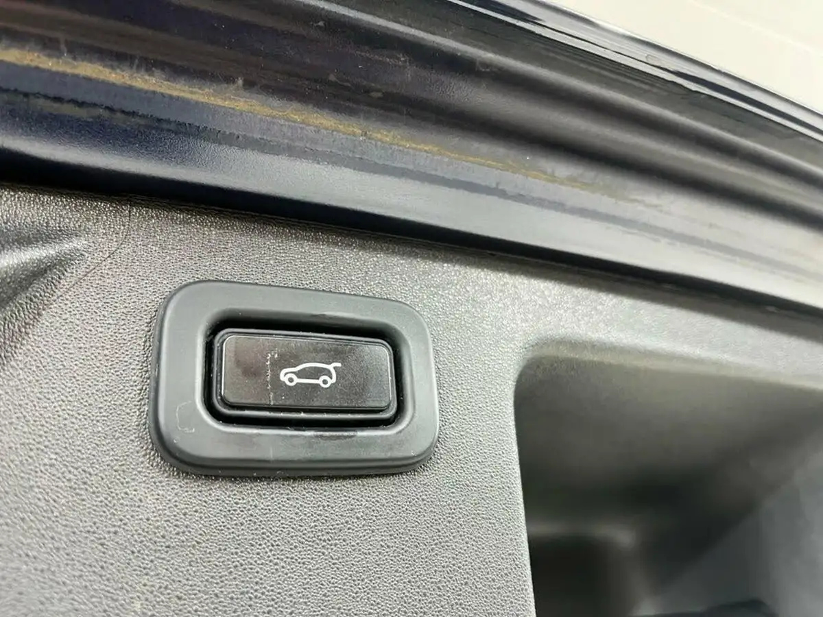 2021-land-rover-discovery-sport-20-d200-r-dynamic-se-big-35