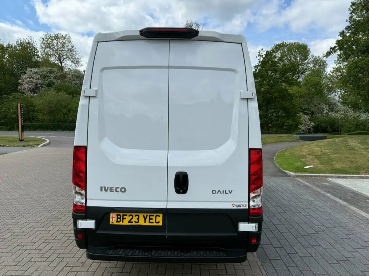 2023-iveco-daily-s-class-23td-35s14v-business-3520mm-h2-136pseu6dt-big-4