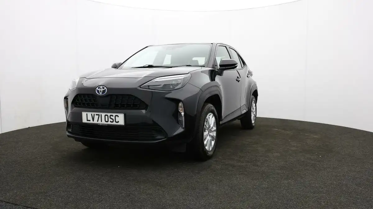 2021-toyota-yaris-cross-15-vvt-i-icon-big-49