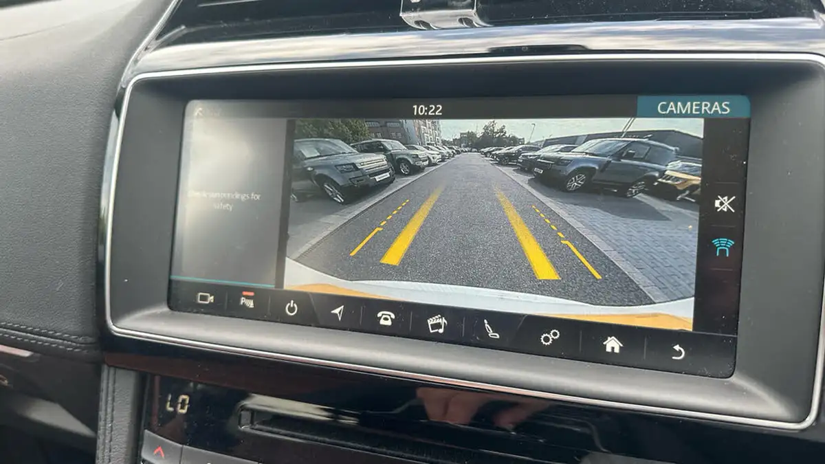 2017-jaguar-f-pace-20-i4d-portfolio-180ps-awd-ss-auto-big-17
