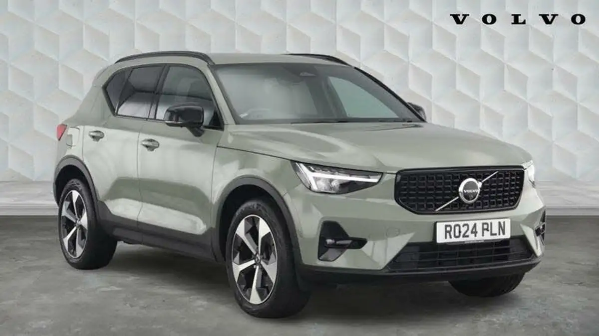 2024-volvo-xc40-20-b3-plus-big-0