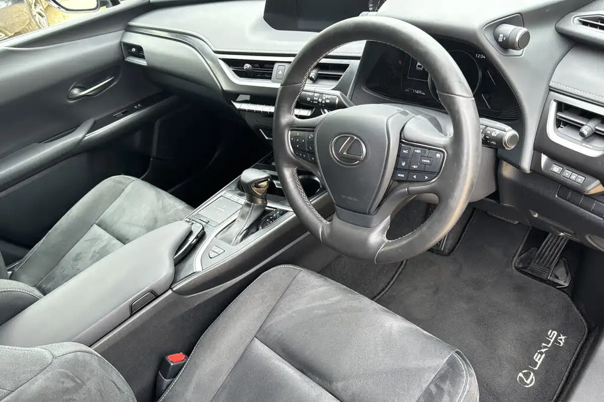 2020-lexus-ux-250h-20-ux-premium-pack-with-navigation-big-8