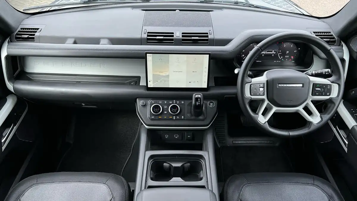 2023-land-rover-110-defender-30-d300-x-dynamic-hse-big-8