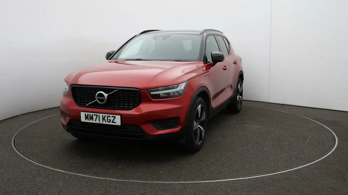 2022-volvo-xc40-15-t4-r-design-big-28