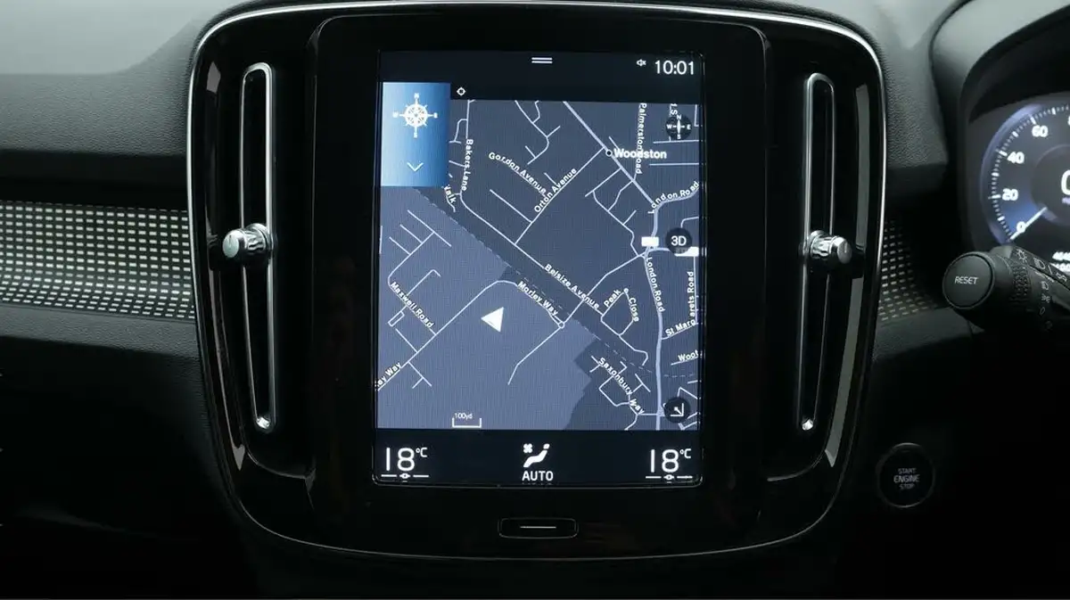 2022-volvo-xc40-15-t4-r-design-big-11