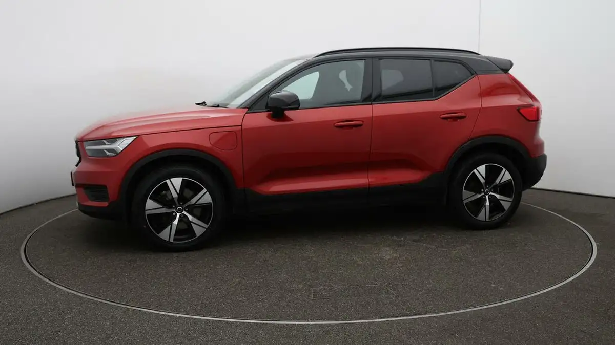 2022-volvo-xc40-15-t4-r-design-big-56
