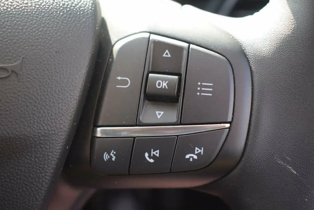 2022-ford-fiesta-10t-active-125ps-hybrid-mhev-powershift-big-22
