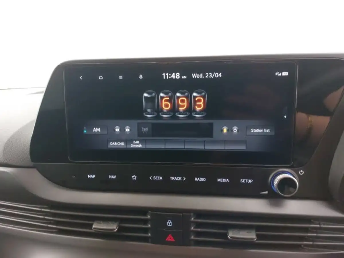 2024-hyundai-bayon-10-t-gdi-premium-100ps-48-volt-mhev-dct-big-10