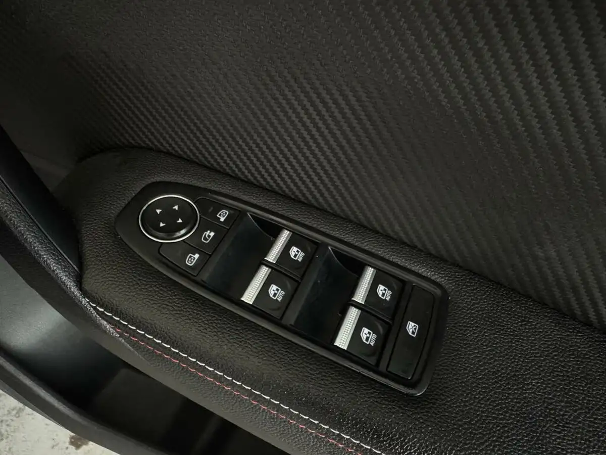 2022-renault-captur-13-tce-rs-line-edc-auto-big-16