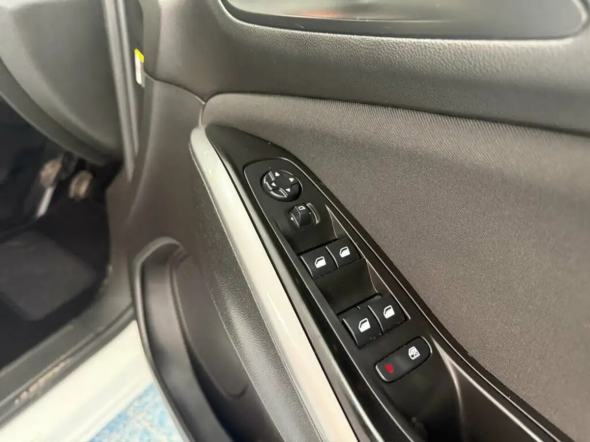 2018-vauxhall-grandland-x-12-se-130ps-big-24