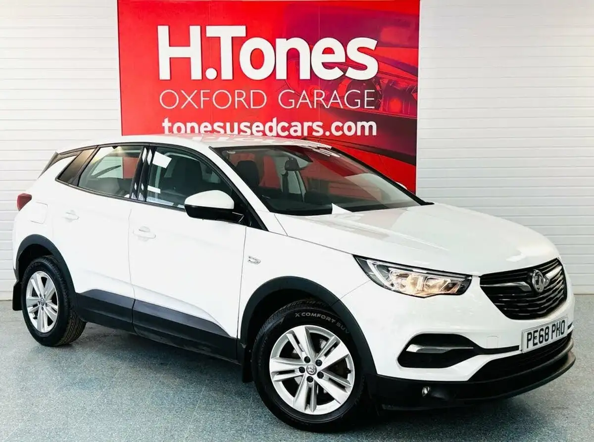 2018-vauxhall-grandland-x-12-se-130ps-big-0
