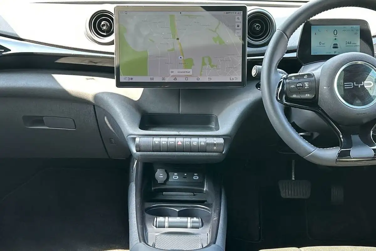 2024-byd-dolphin-e-design-big-39