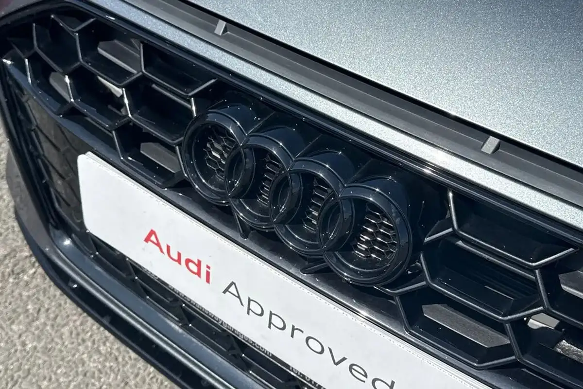 2024-audi-a4-20-40-tfsi-black-edition-big-26