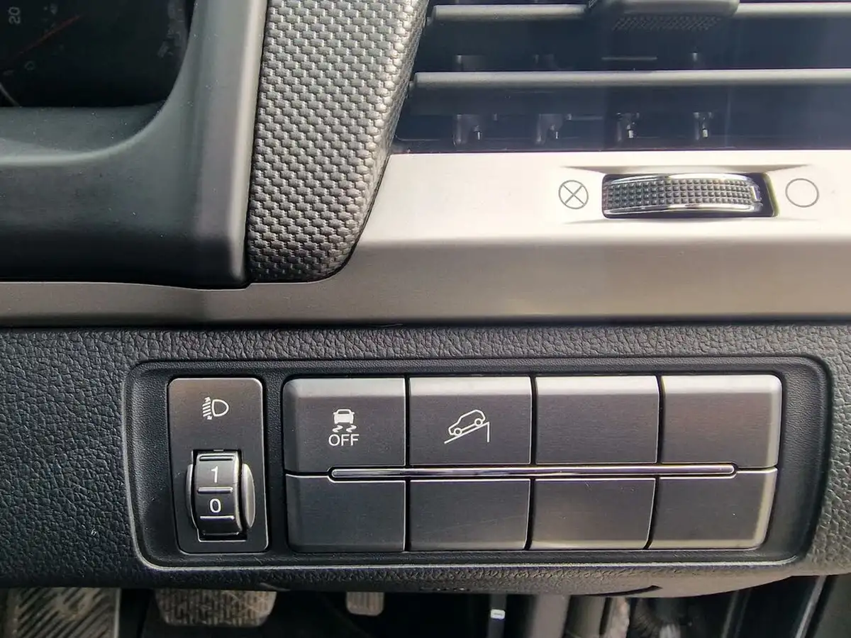 2019-kgm-ssangyong-musso-22td-rebel-auto-big-13