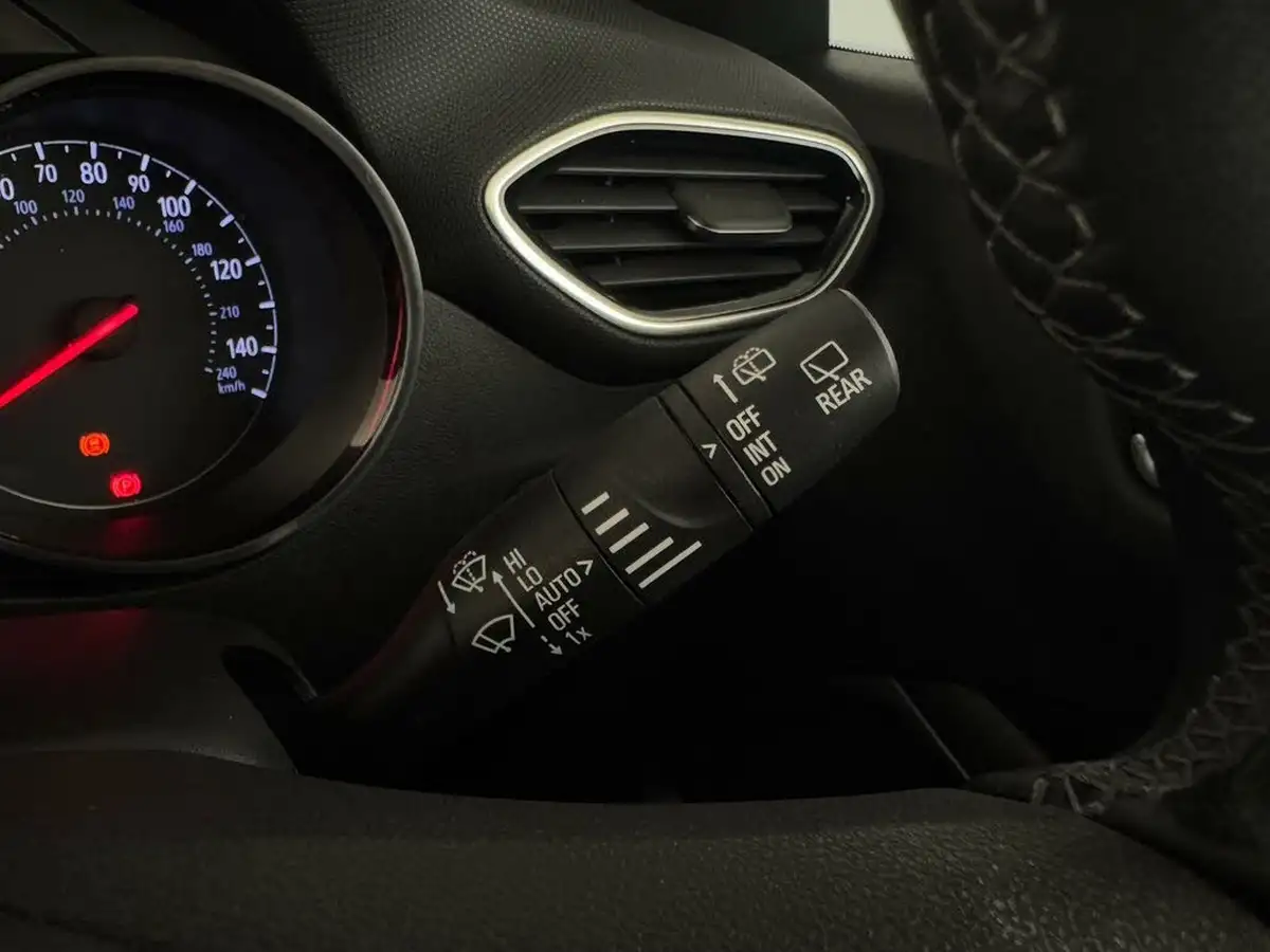 2022-vauxhall-crossland-15-ultimate-120ps-auto-big-18