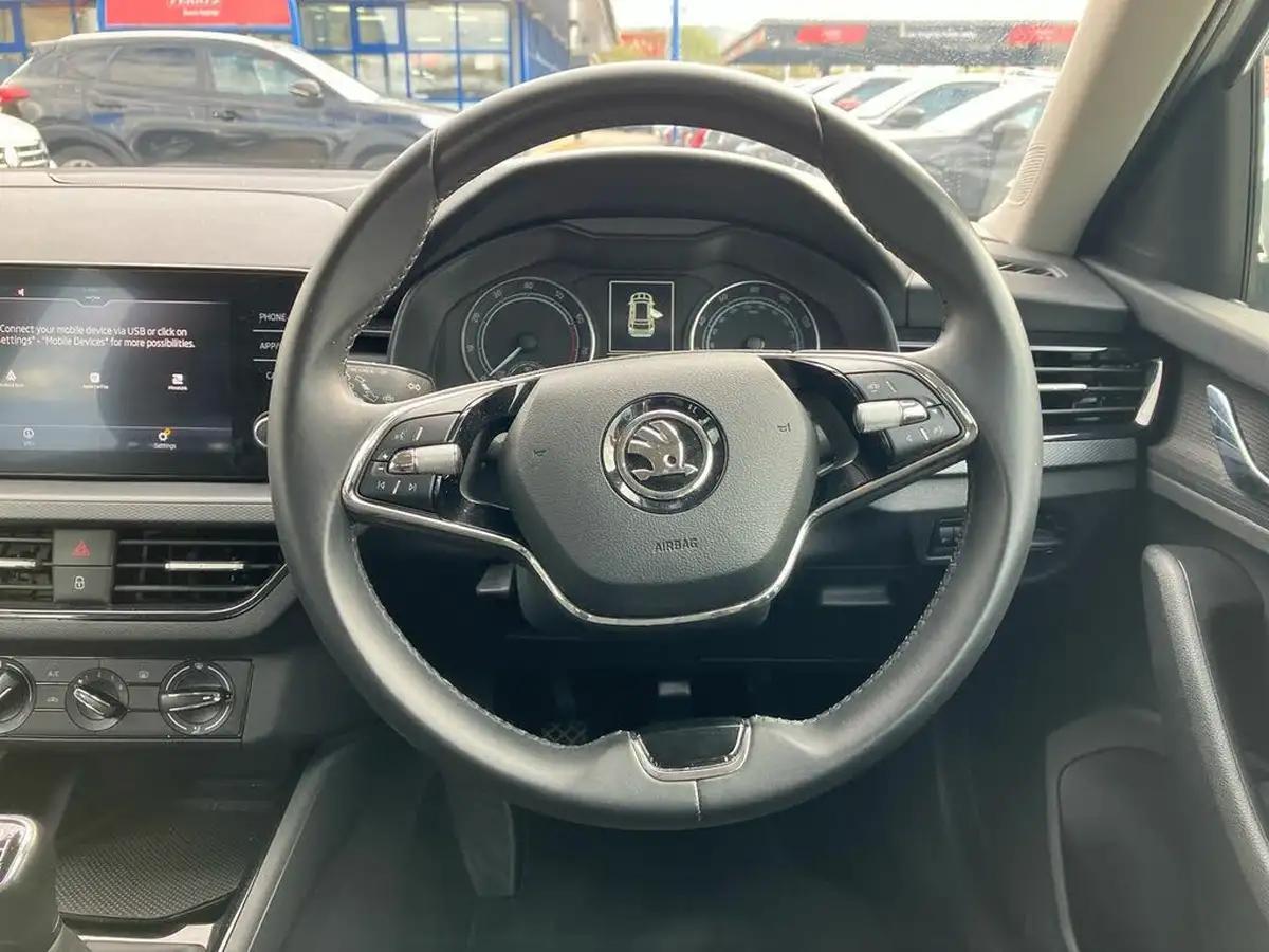 2023-skoda-kamiq-10-tsi-se-109ps-big-14
