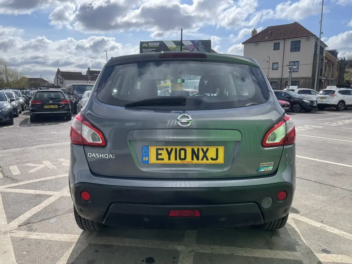 2010-nissan-qashqai-15td-acenta-big-5