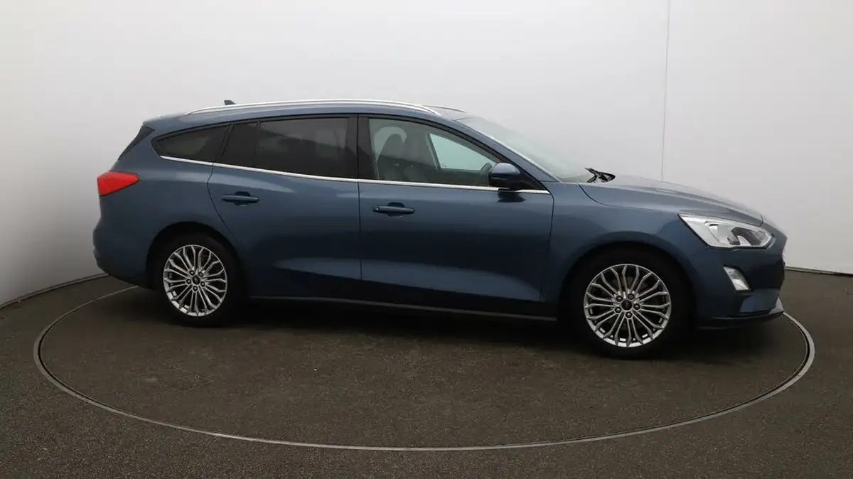 2019-ford-focus-10t-titanium-x-estate-auto-big-38