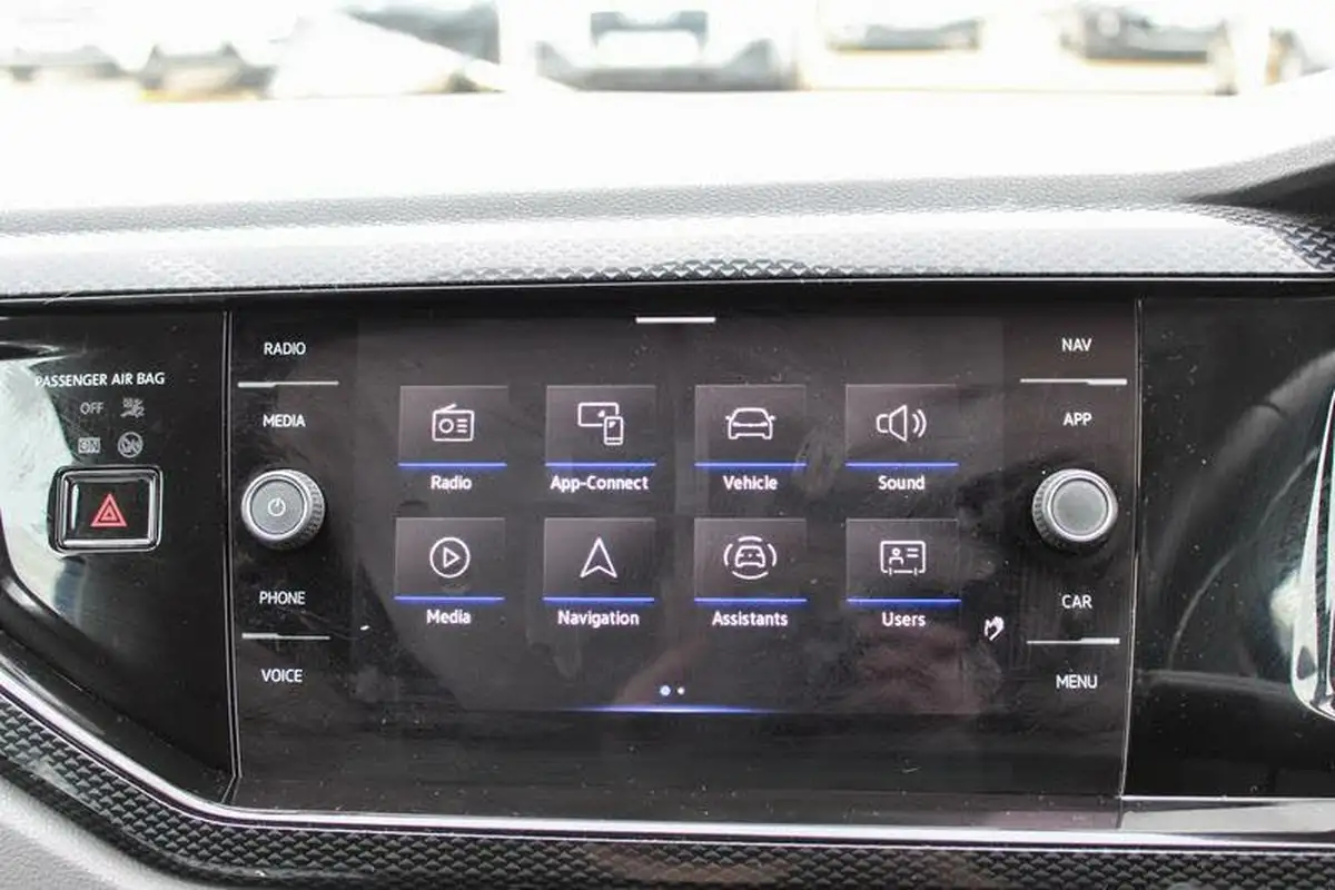 2023-volkswagen-polo-10-tsi-life-big-21