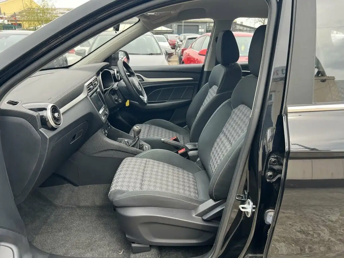 2018-mg-zs-suv-15-vti-tech-excite-big-19