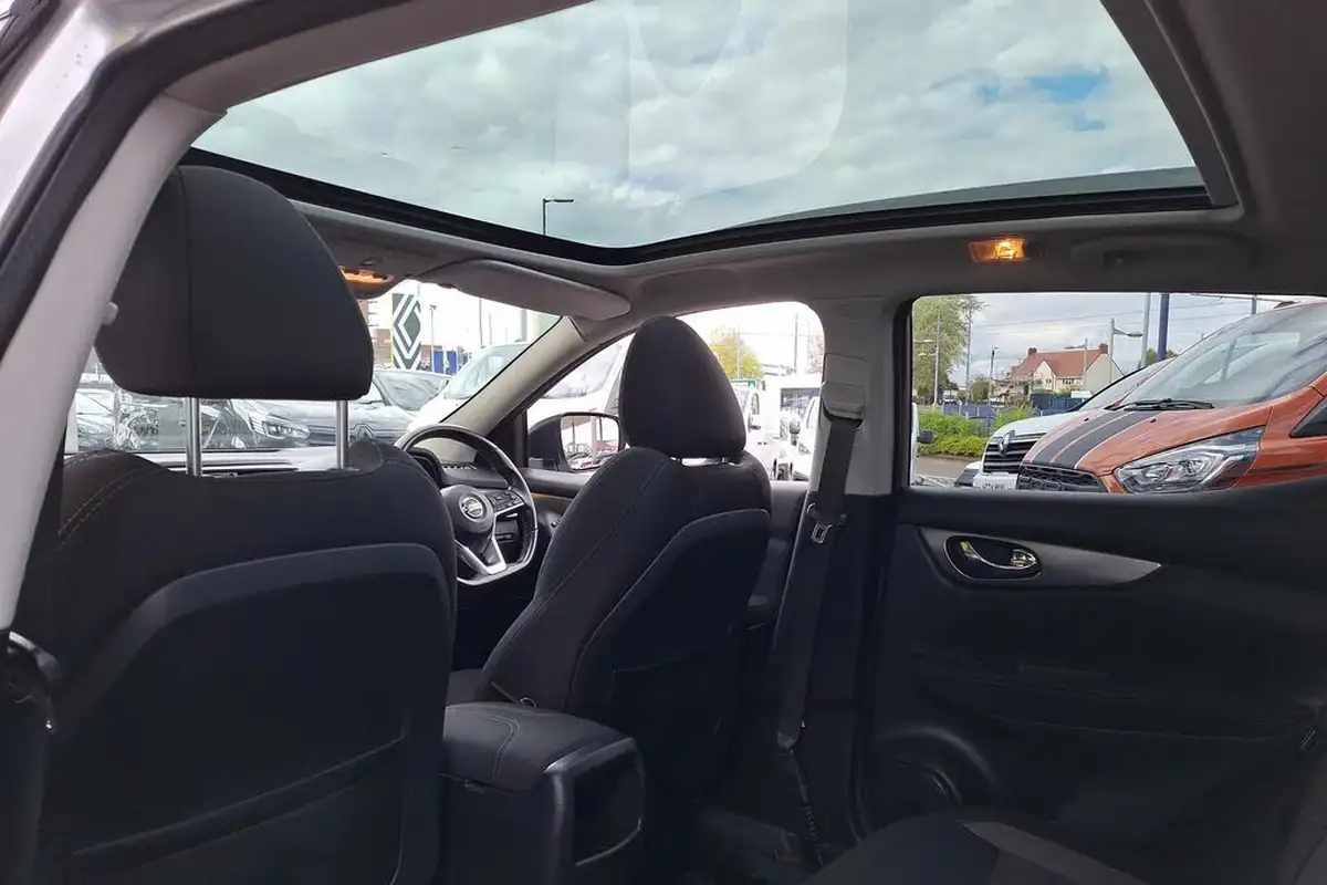 2018-nissan-qashqai-12-dig-t-n-connecta-big-26