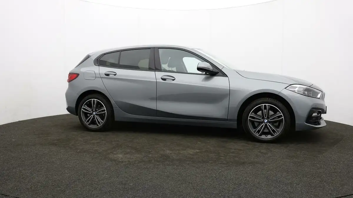 2024-bmw-1-series-15-118i-sport-dct-big-33