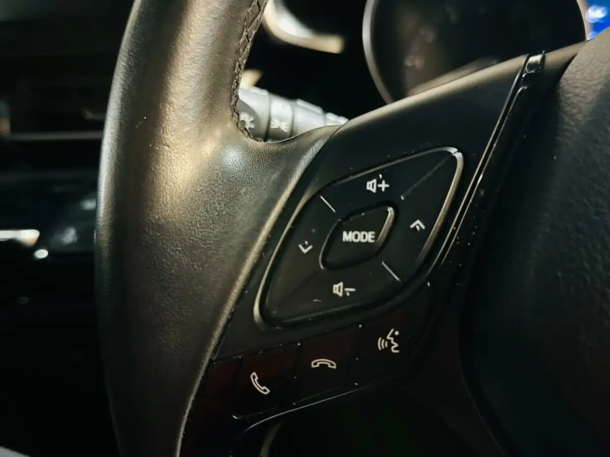 2019-toyota-c-hr-12-excel-big-38