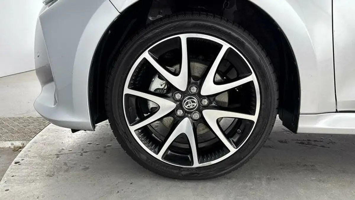 2022-toyota-yaris-15-vvt-i-dynamic-big-32