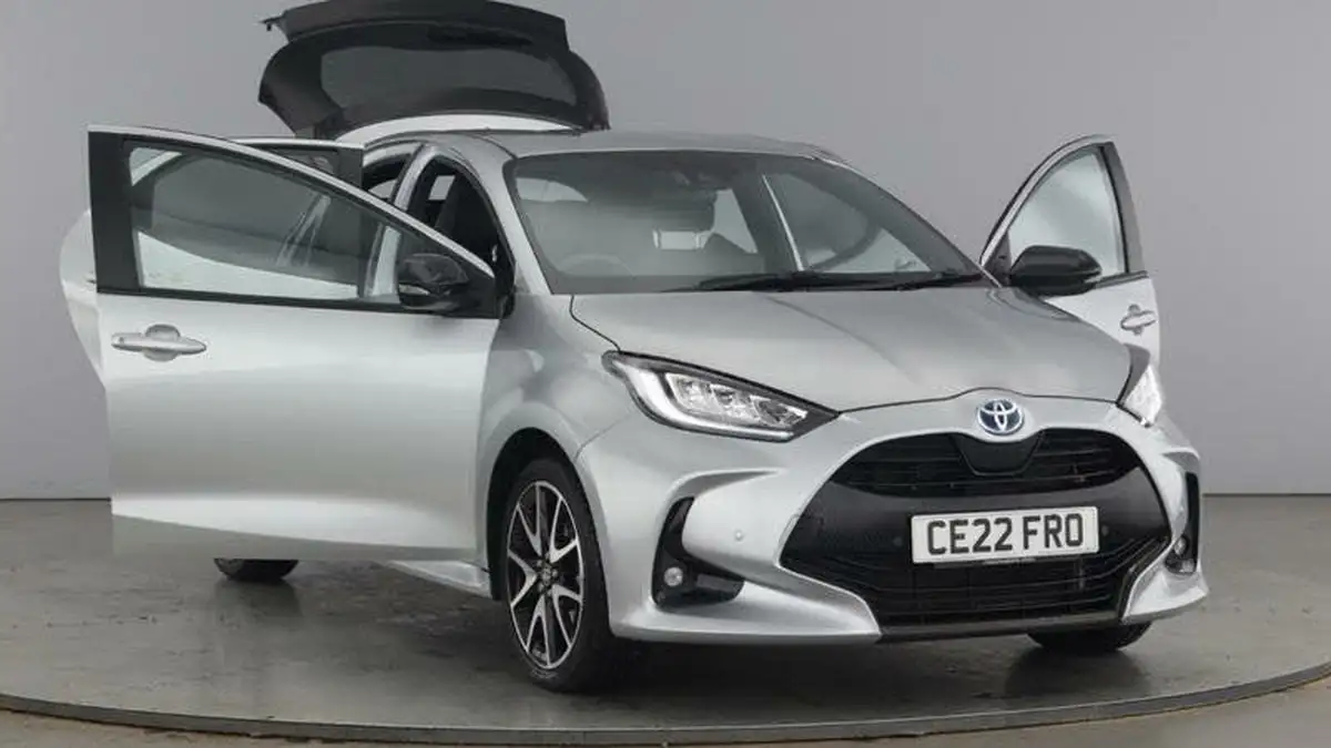 2022-toyota-yaris-15-vvt-i-dynamic-big-8
