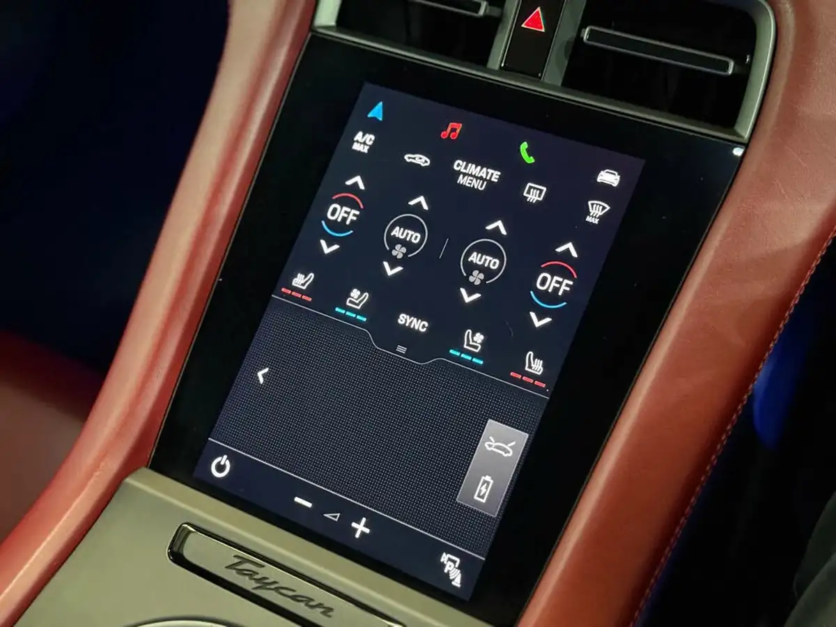 2020-porsche-taycan-e-turbo-s-big-51