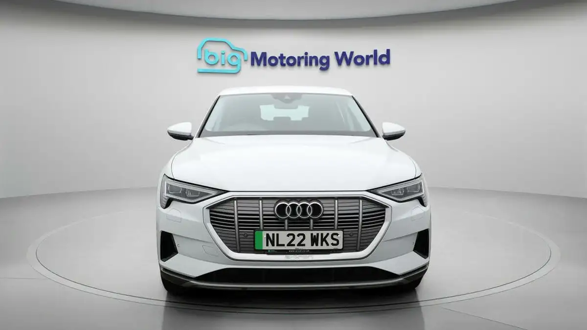 2022-audi-e-tron-55e-technik-station-wagon-big-2