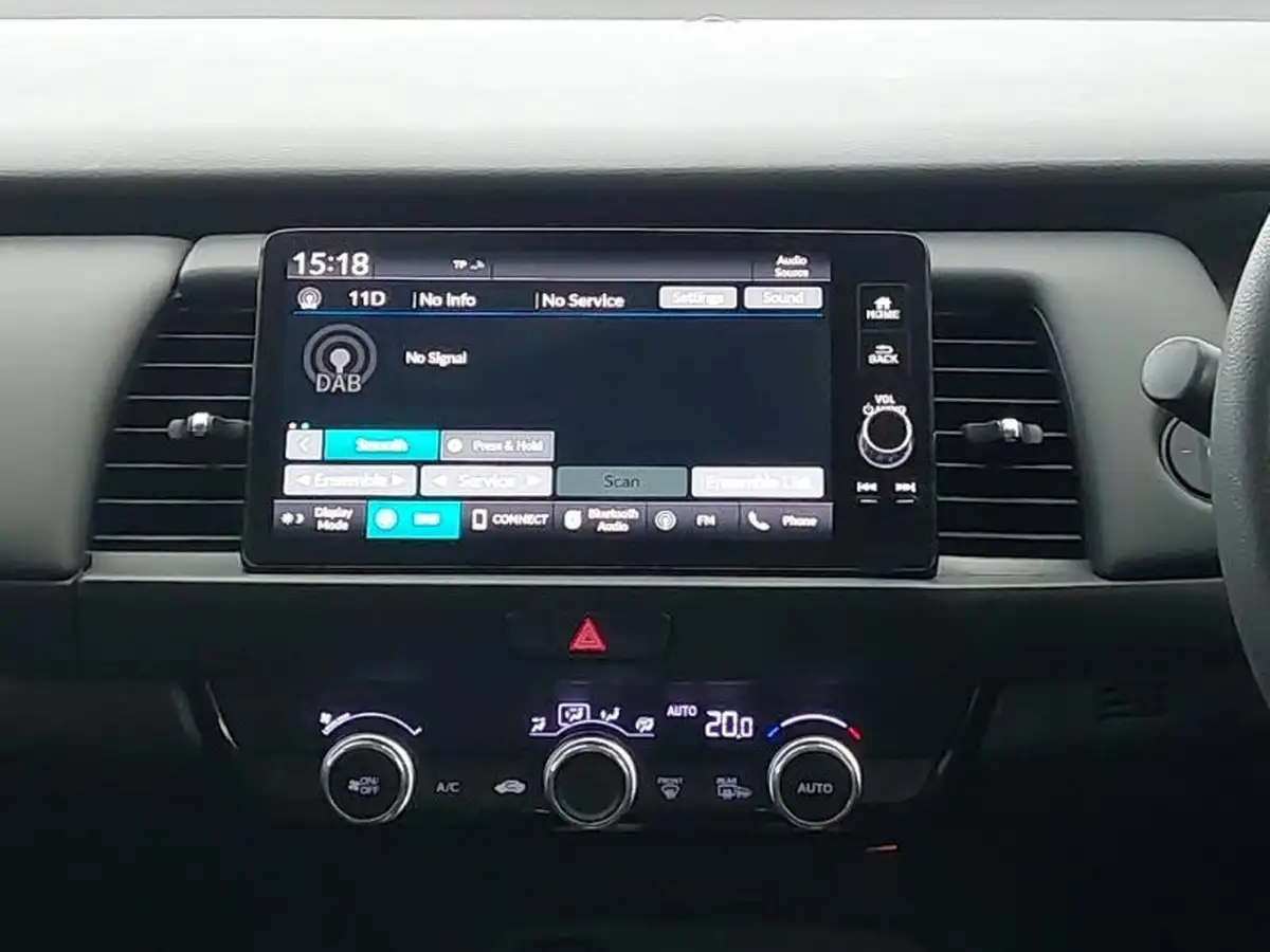 2021-honda-jazz-15-i-mmd-sr-109ps-big-9