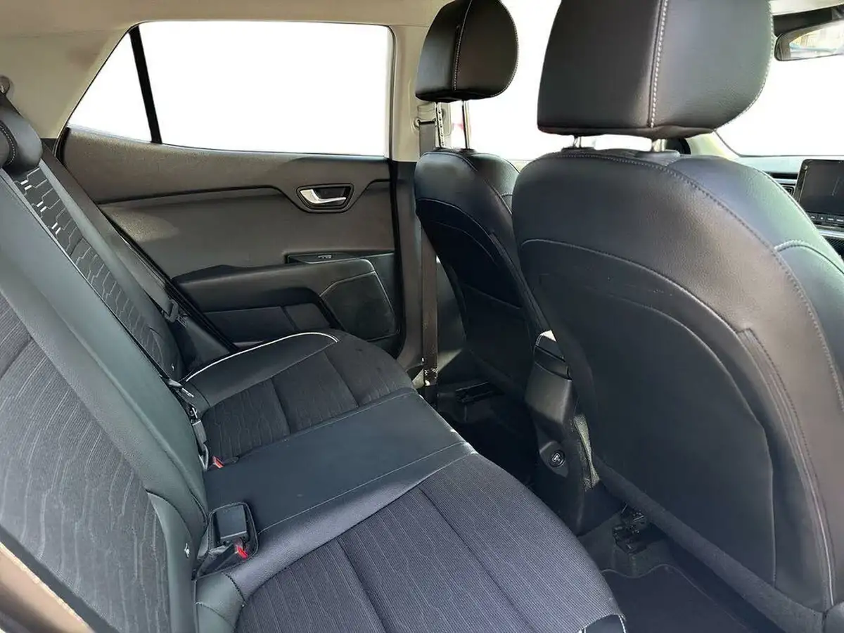2022-kia-stonic-10-t-gdi-gt-line-118bhp-48v-big-7