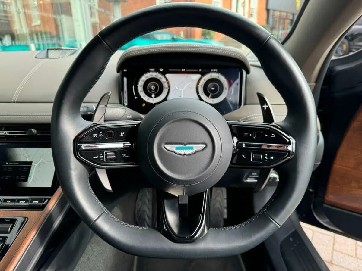 2024-aston-martin-db12-40-v8-auto-euro-6-ss-2dr-big-8