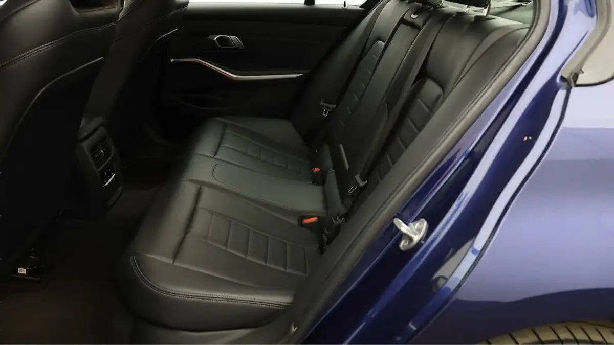 2019-bmw-3-series-20td-320d-sport-188bhp-saloon-4d-auto-big-15