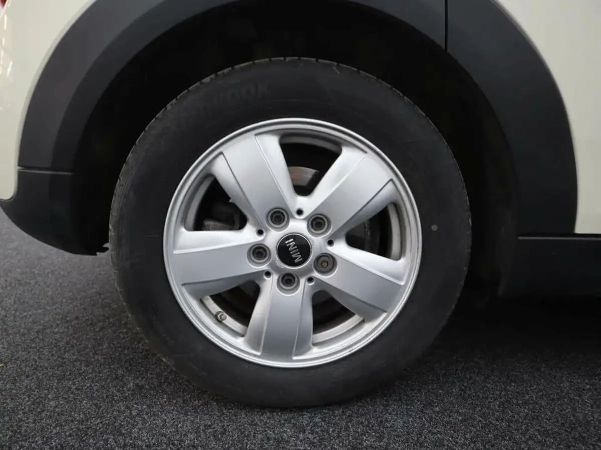 2019-mini-cooper-15-cooper-classic-hatchback-5d-auto-big-5
