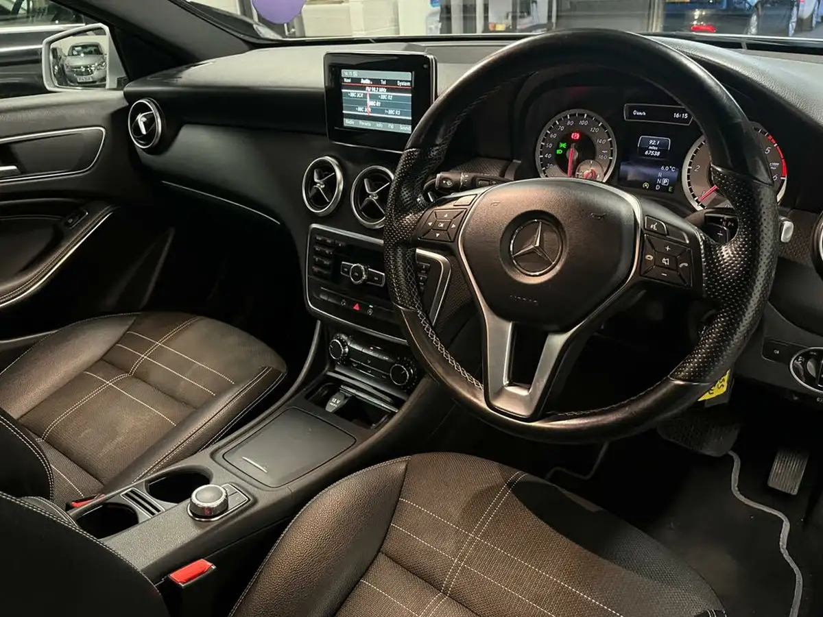 2015-mercedes-benz-a-class-15-cdi-a180-sport-109ps-7g-dct-big-33