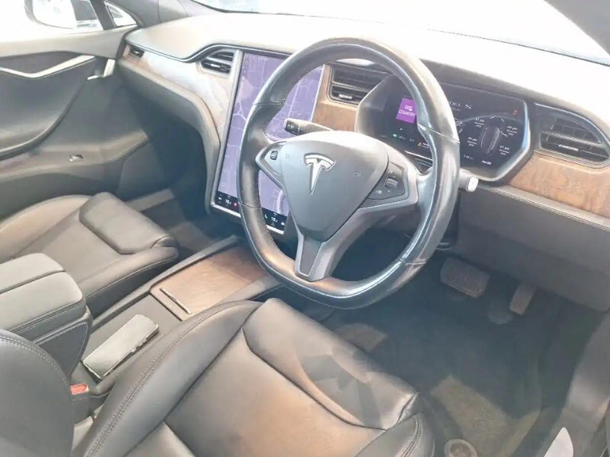 2020-tesla-model-s-e-long-range-big-9