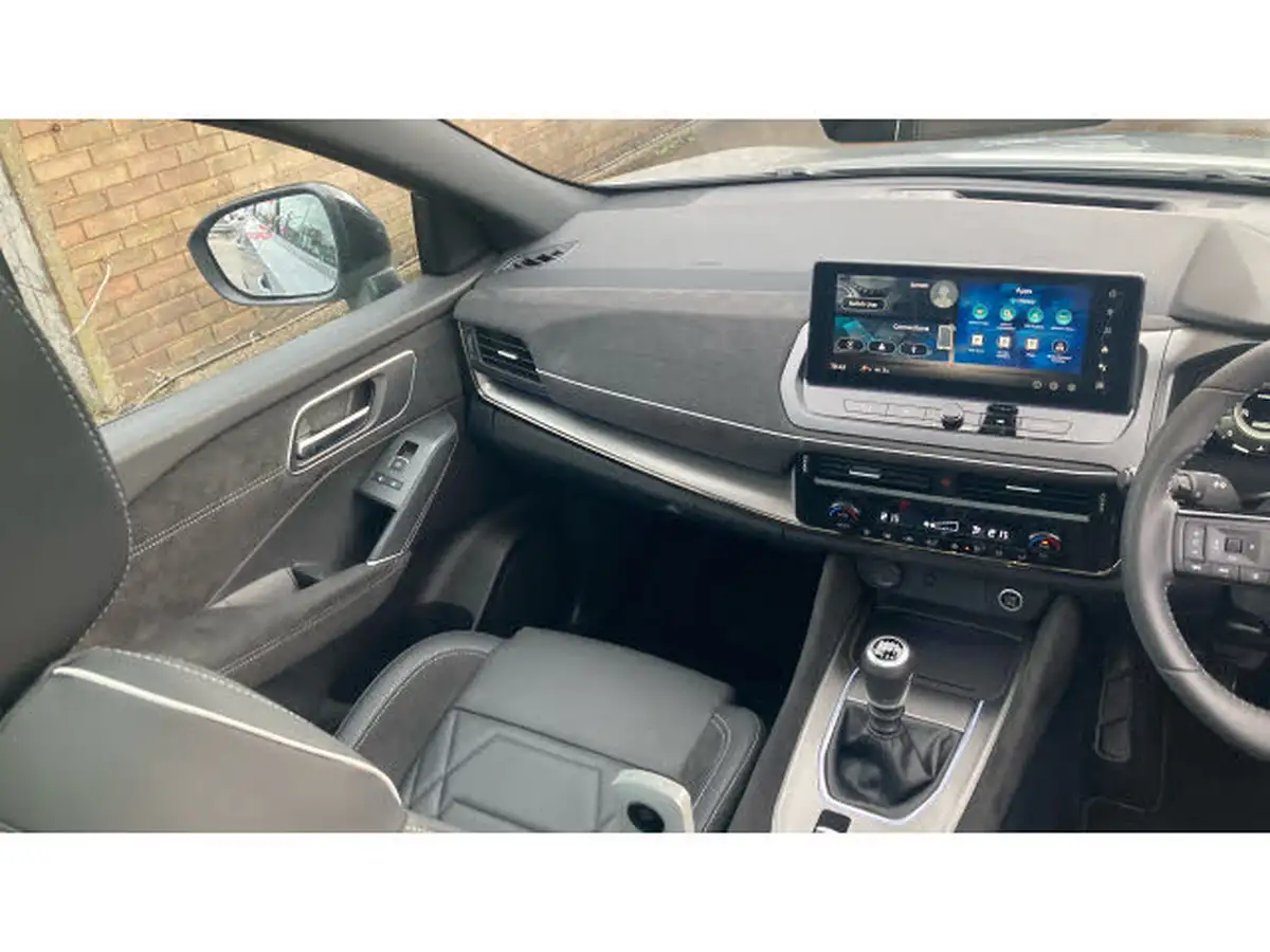 2024-nissan-qashqai-13-dig-t-n-design-158ps-big-13